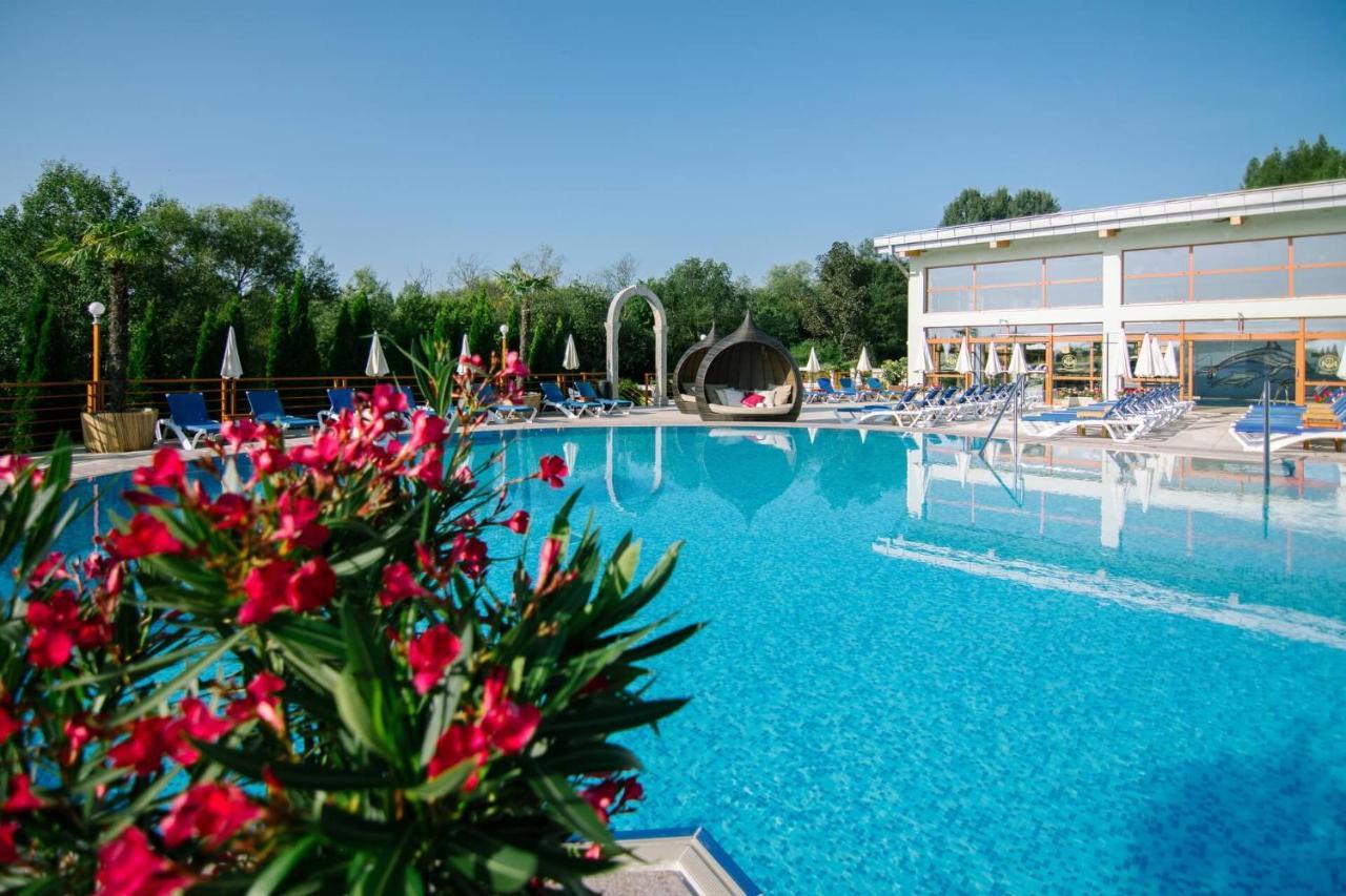 Wellness & Spa Hotel Kaskady Sliac Exterior photo