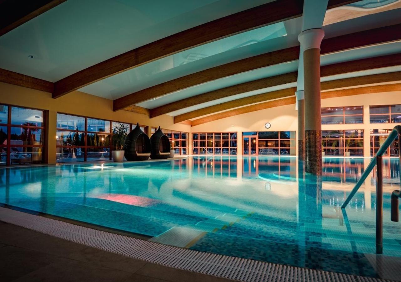 Wellness & Spa Hotel Kaskady Sliac Exterior photo