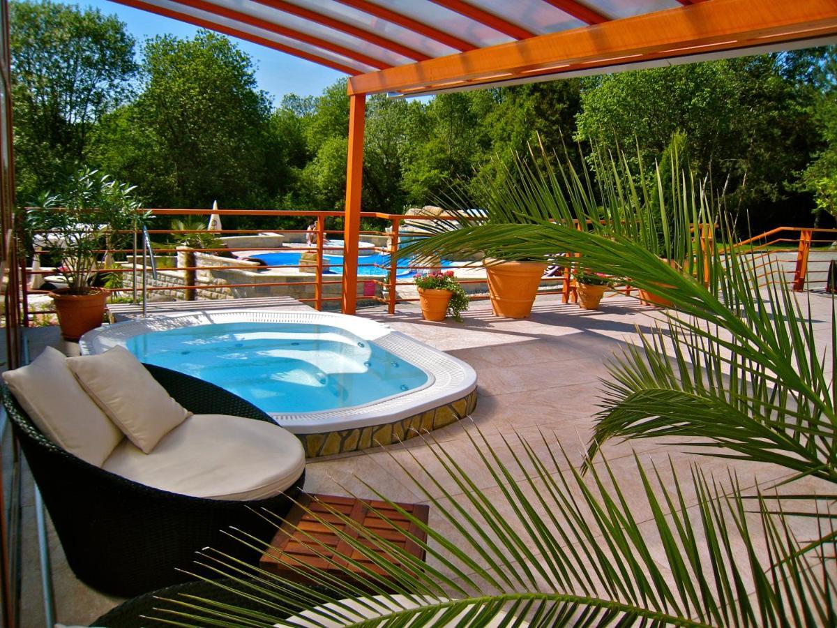 Wellness & Spa Hotel Kaskady Sliac Exterior photo